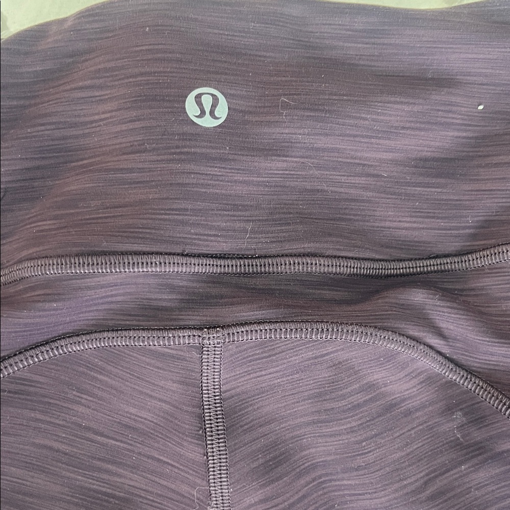 Size 4 Lululemon Purple Athletic Leggings with pockets